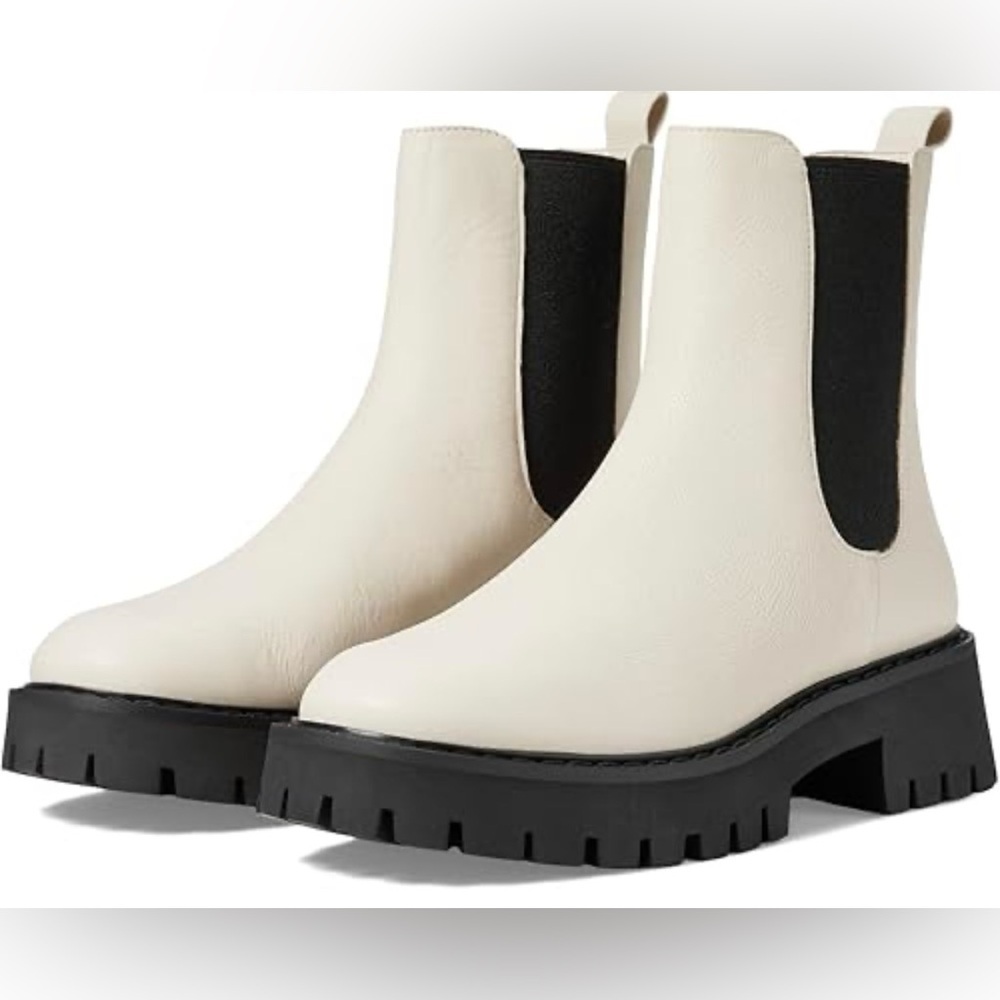 MICHAEL MICHAEL KORS
ASHER LEATHER ANKLE BOOT Cream/ Sz 9